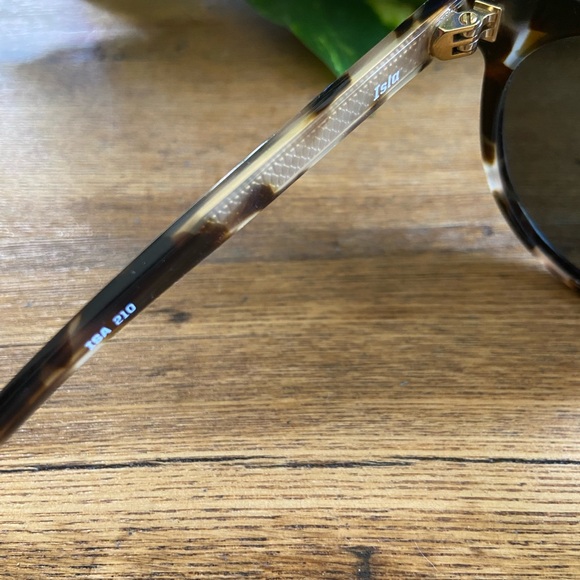 Costa - Picture 3 of 4